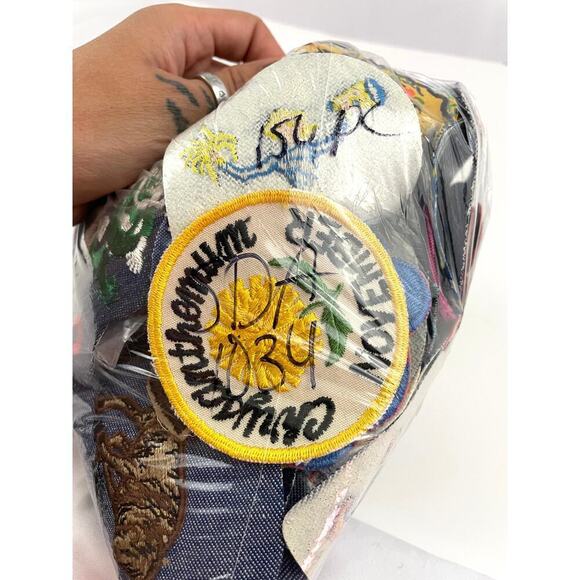 150 PC Assorted Sewing Applique Patches Iron on Sew On NEW Mixed Sequin Crafting - Picture 11 of 16